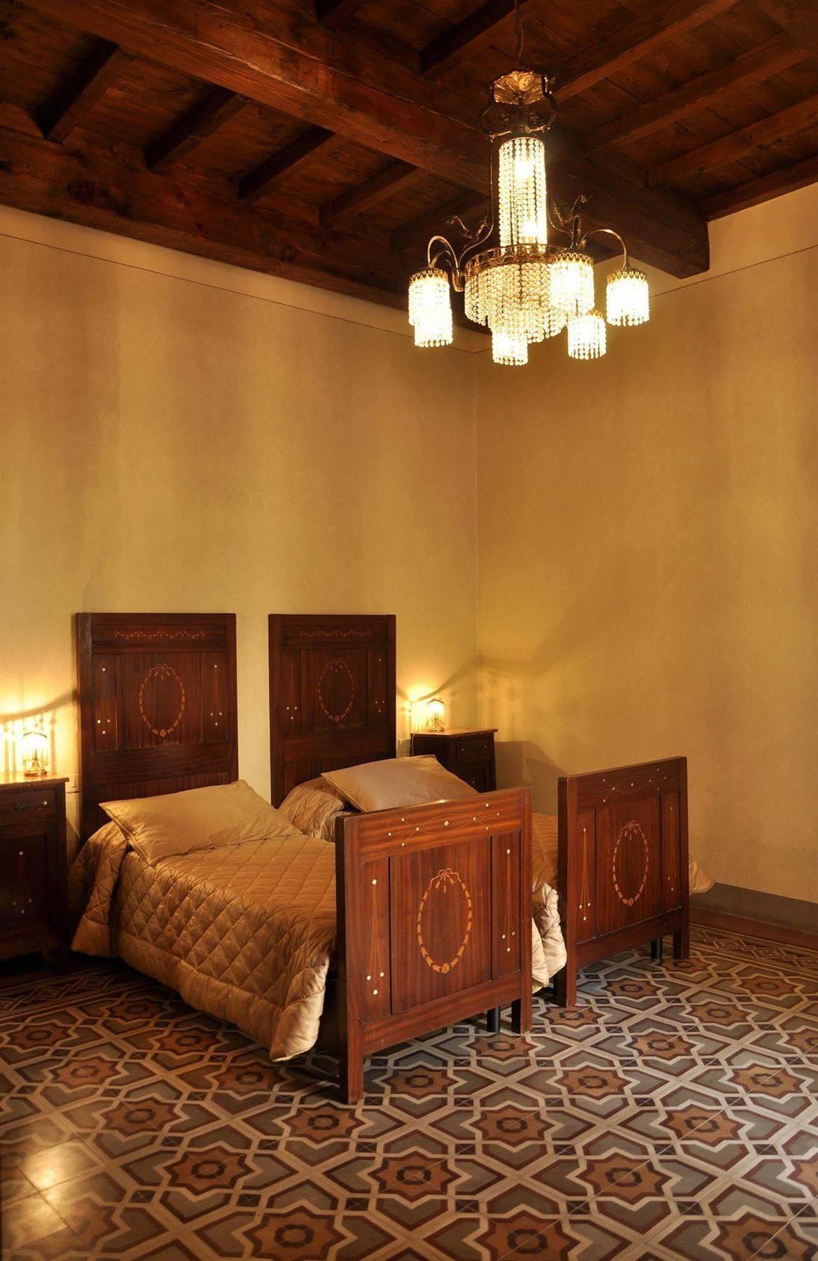 Locanda San Marco Residenza Caluri ปิสโตยา ภายนอก รูปภาพ